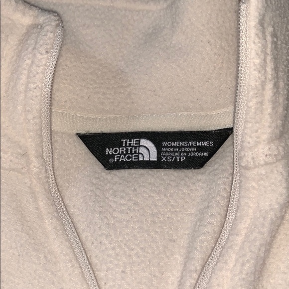 Lightly Used North Face Quarter Zip - Picture 4 of 5